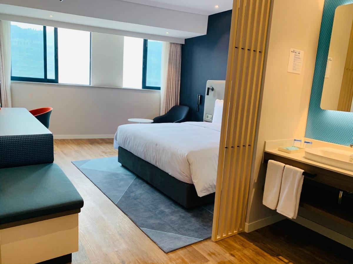 Holiday Inn Express Chongqing Airport Zone, An Ihg Hotel Extérieur photo